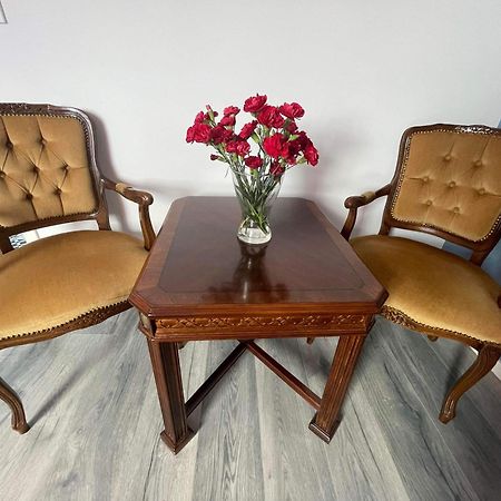 Oedeshoeg Modernt Och Stilfullt B&B Esterno foto