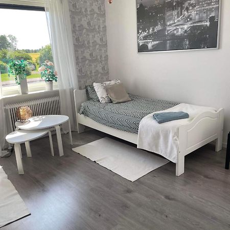 Oedeshoeg Modernt Och Stilfullt B&B Esterno foto