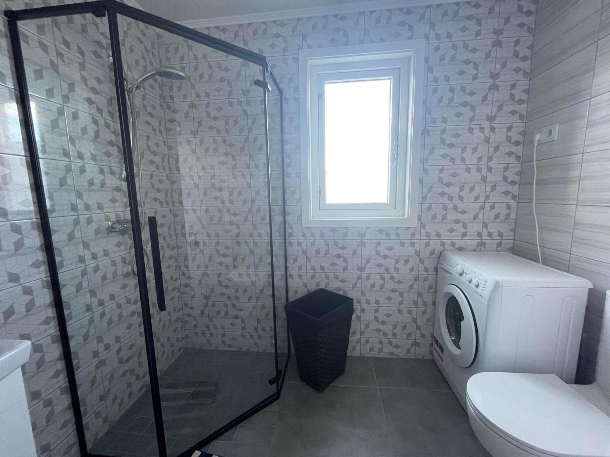 Oedeshoeg Modernt Och Stilfullt B&B Esterno foto